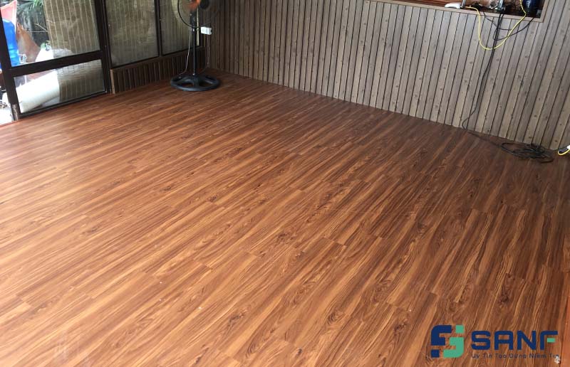 sàn nhựa giả gỗ do sanf thi công