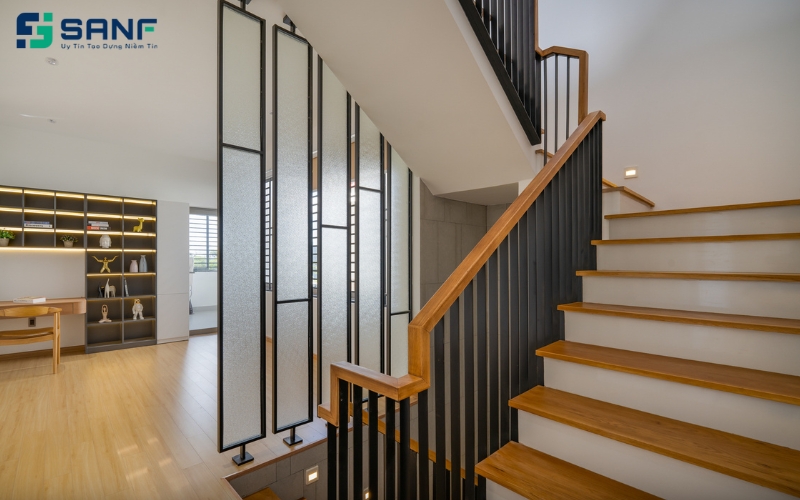 vách ngăn khung sắt kết hợp kính