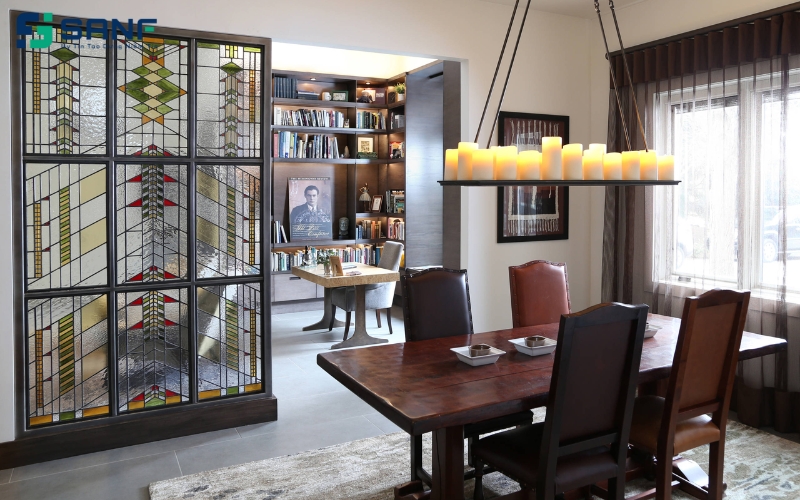 vách bàn ăn kính kết hợp sắt