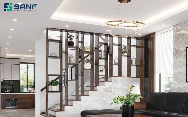 vách cầu thang tam cấp trang trí cây cảnh