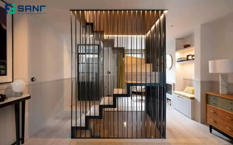 vách ngăn cầu thang nhỏ