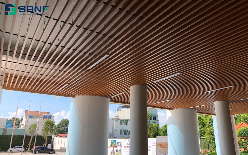 lam gỗ nhựa treo trần chống nước 1000%