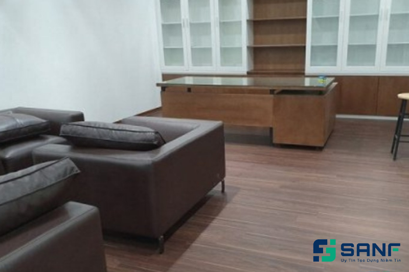 sàn nhựa giả gỗ tại văn phòng 