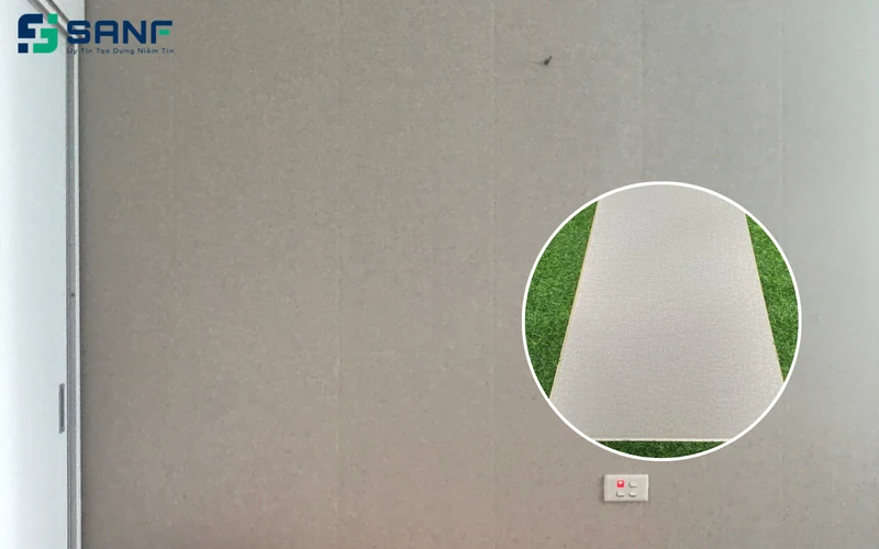 Mảng tường ốp tấm nano vân vải IT7203 màu xám kèm ảnh cận cảnh bề mặt vân dệt